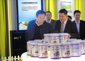 国家食品药品监督管理总局张勇局长一行莅临明一国际指导工作